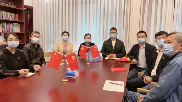 喜迎盛會(huì) 共向未來(lái)|天府花(huā)香谷黨支部共迎二十大(dà)召開(kāi)