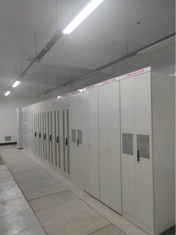 四川瑞康參建的(de)全球最大(dà)、海(hǎi)拔最高(gāo)的(de) 水(shuǐ)光(guāng)互補電(diàn)站(zhàn)正式投産